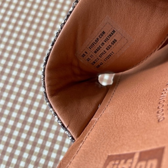 FitFlop Women's Delta Toe-Thong Sandals-Leather/Snake-Print. Size 11. EUC - Picture 9 of 14